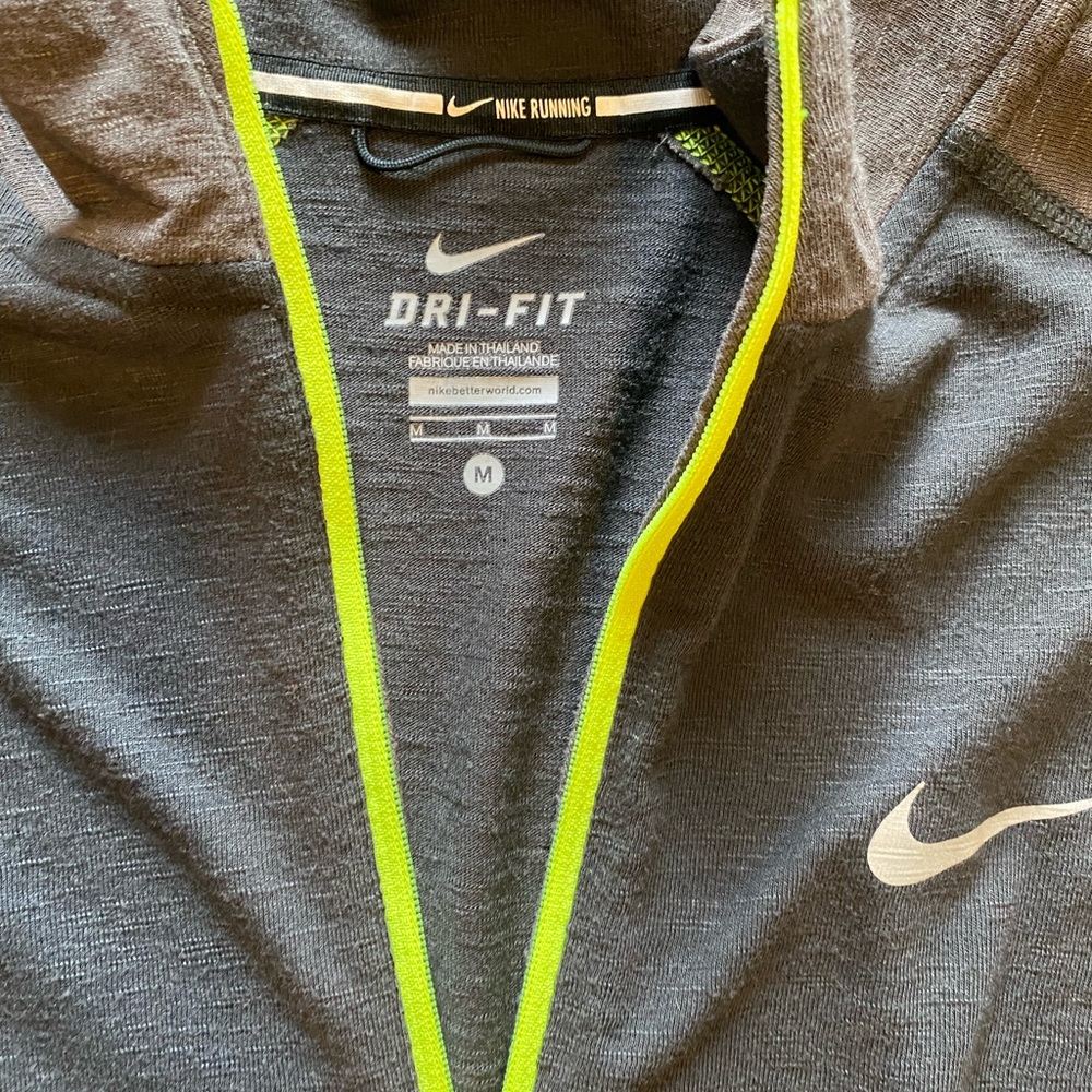 Quarter zip Nike running long sleeve.